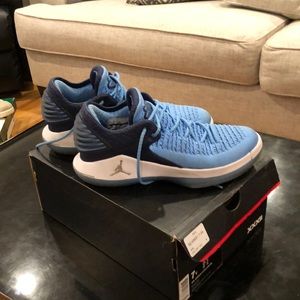 Size 7 air Jordan 32